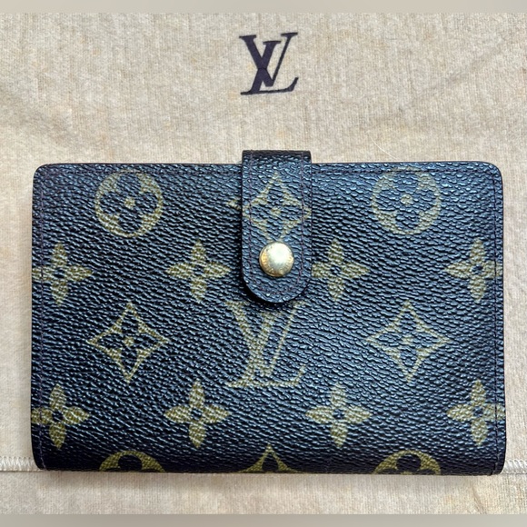 Authentic Louis Vuitton Wallet - Picture 1 of 6